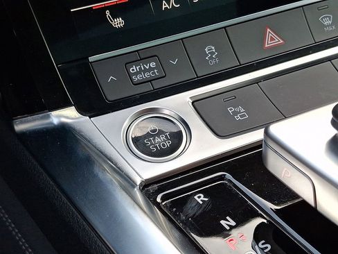 Used 2023 Audi e-tron Premium w/ Convenience Plus Package AWD/4WD image 25