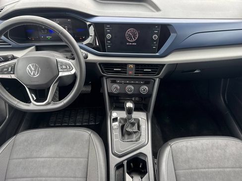 Used 2022 Volkswagen Taos SE FWD image 13