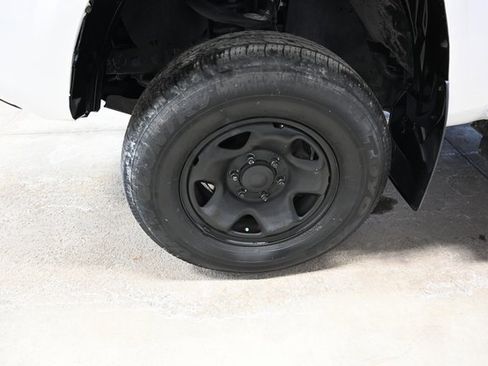 Used 2022 Toyota Tacoma SR image 28