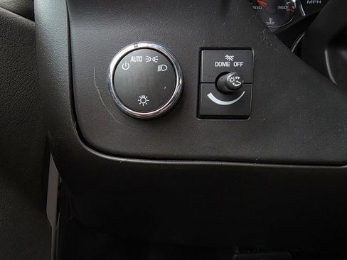 Used 2023 GMC Savana 2500 w/ Driver Convenience Package image 13