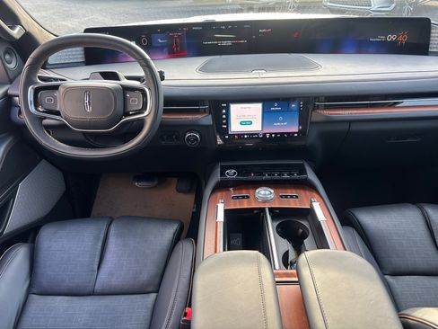 New 2026 Lincoln Navigator L Black Label image 29