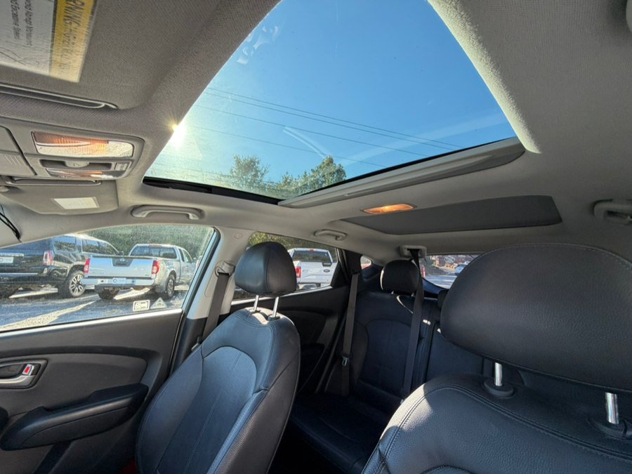 Used 2012 Hyundai Tucson Limited w/ Premium Pkg AWD/4WD image 12