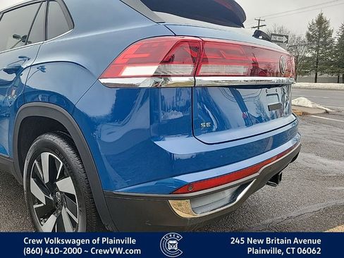 Certified 2025 Volkswagen Atlas Cross Sport SE image 28