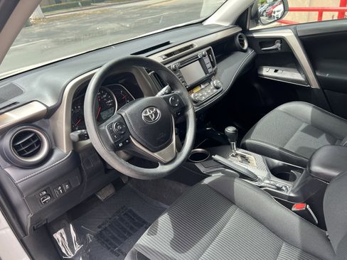 Used 2015 Toyota RAV4 XLE FWD image 16