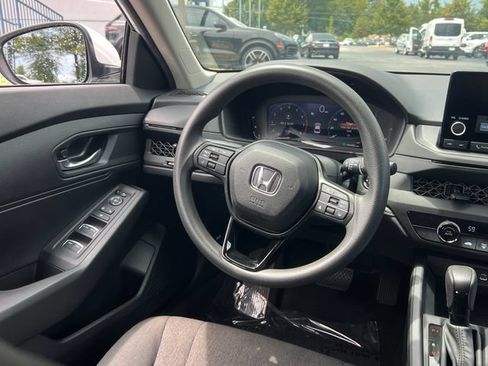 Used 2025 Honda Accord LX image 17