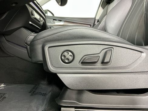 Certified 2025 Audi Q5 e Premium Plus w/ Premium Plus Package AWD/4WD image 16