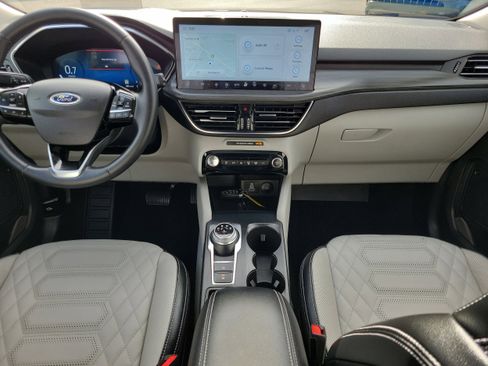 Used 2024 Ford Escape Platinum w/ Premium Technology Package AWD/4WD image 15