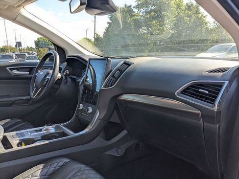Used 2023 Ford Edge Titanium image 34