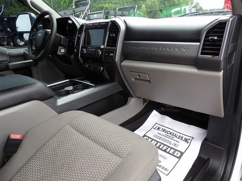 Used 2020 Ford F250 XLT w/ XLT Premium Package AWD/4WD image 42