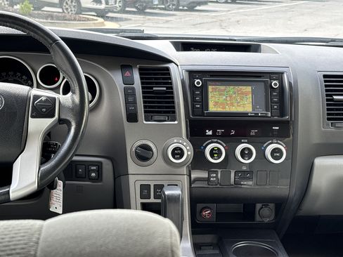 Used 2016 Toyota Sequoia SR5 AWD/4WD image 29