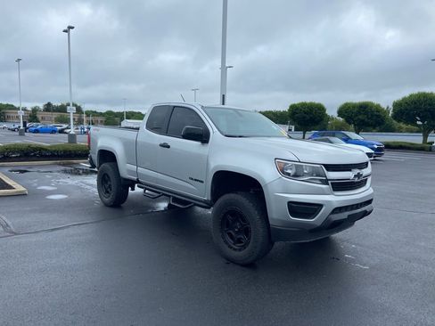 Used 2016 Chevrolet Colorado LT AWD/4WD image 8