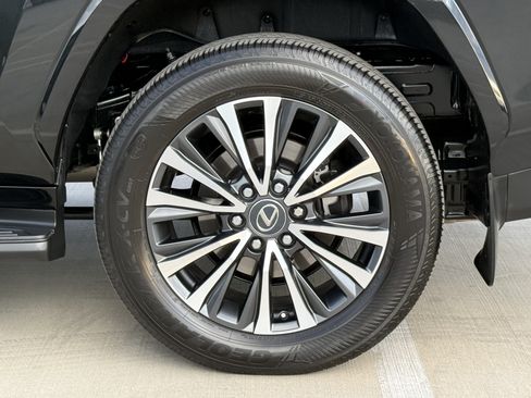Used 2024 Lexus LX 600 4WD w/ Interior Upgrade Package image 16
