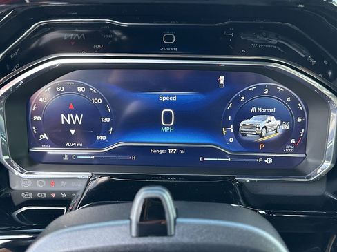 Certified 2025 Chevrolet Silverado 1500 High Country image 40