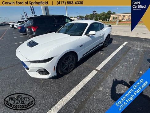 Used 2025 Ford Mustang GT Premium RWD image 9