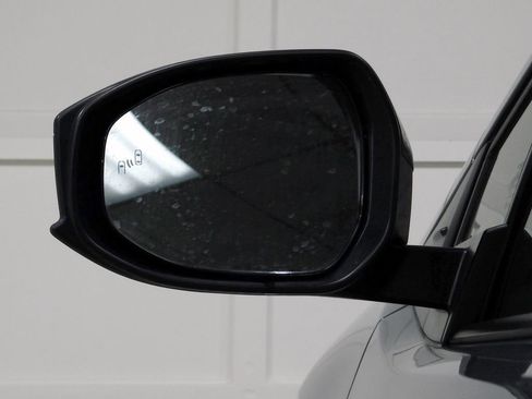 Used 2024 Toyota Prius XLE image 26