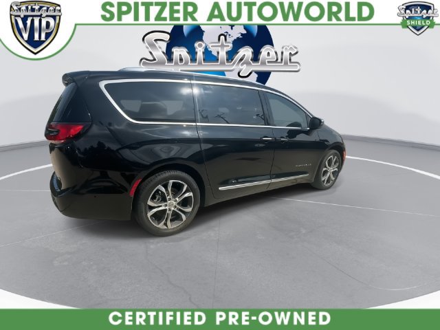 Used 2024 Chrysler Pacifica Pinnacle AWD/4WD image 17
