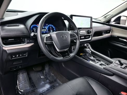 Used 2026 Toyota Grand Highlander AWD Hybrid image 13