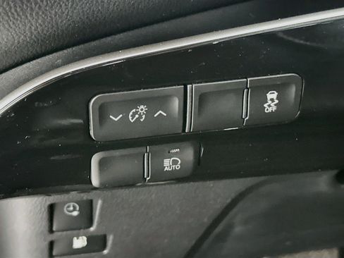 Used 2017 Toyota Prius Prime Plus FWD image 16