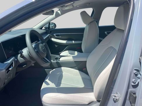 Used 2024 Hyundai Sonata SEL AWD/4WD image 15