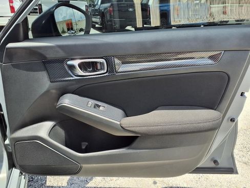 Used 2025 Honda Civic Sport image 13