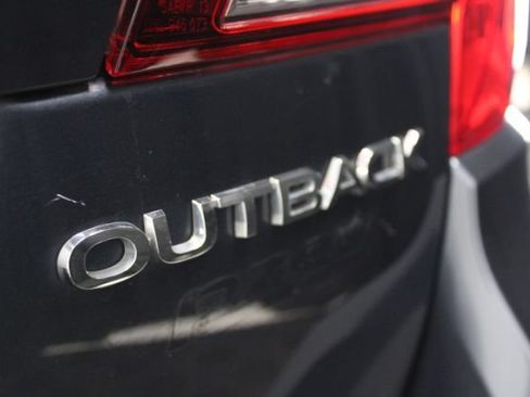 Used 2017 Subaru Outback 2.5i Limited AWD/4WD image 13