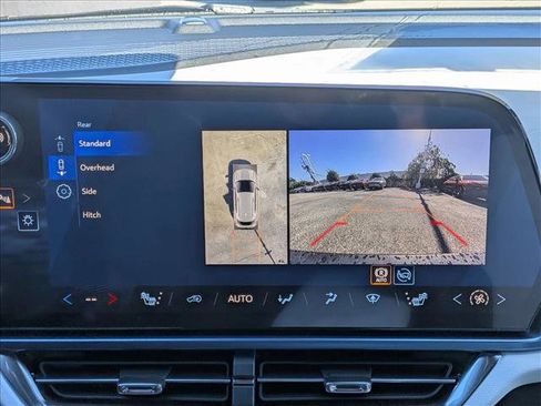 New 2026 Chevrolet Equinox EV LT image 12