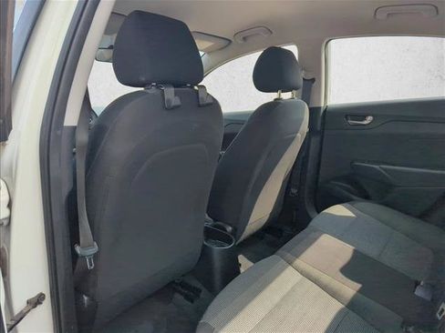 Used 2019 Hyundai Accent SE FWD image 17