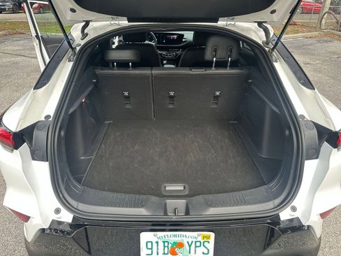 Used 2025 Buick Envista Sport Touring image 24