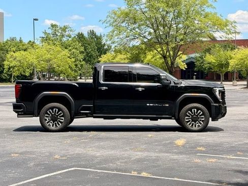 Used 2026 GMC Sierra 2500 Denali Ultimate AWD/4WD image 9
