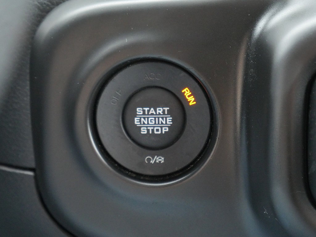 Used 2018 Jeep Wrangler Unlimited Sport AWD/4WD image 36