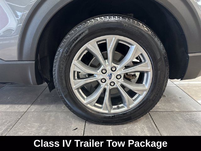 Used 2023 Ford Explorer XLT w/ Equipment Group 202A AWD/4WD image 9