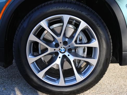 Used 2026 BMW X5 xDrive40i w/ Premium Package image 11