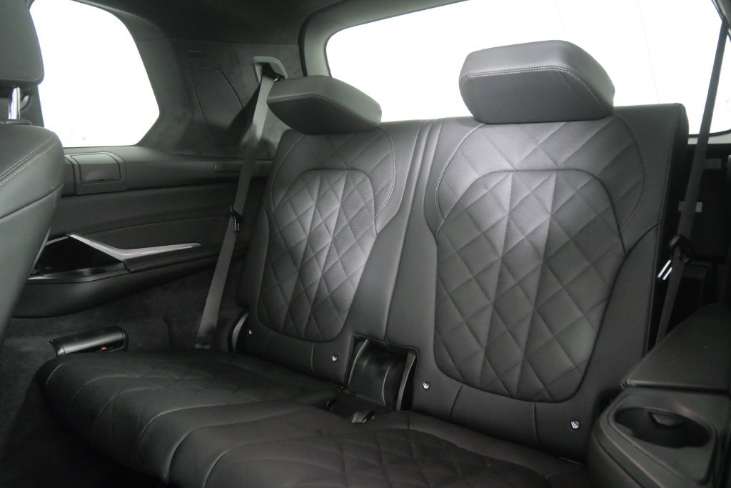 Certified 2027 BMW X7 xDrive40i AWD/4WD image 19