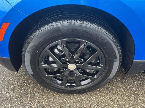 Used 2024 Chevrolet Equinox LT w/ LPO, Floor Liner Package image 11