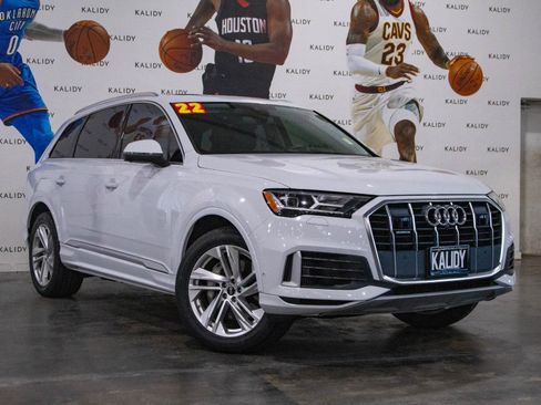 Used 2022 Audi Q7 Premium Plus image 2