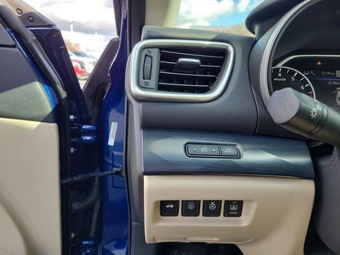 Certified 2023 Nissan Maxima Platinum w/ Sport Mat Group image 20