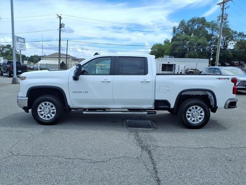New 2026 Chevrolet Silverado 2500 LT w/ All Star Edition AWD/4WD image 6