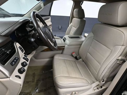 Used 2015 GMC Yukon Denali w/ Premium Package AWD/4WD image 29