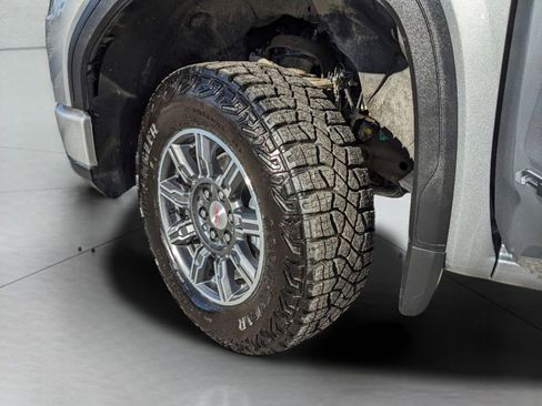 Used 2025 GMC Sierra 1500 AT4 image 36