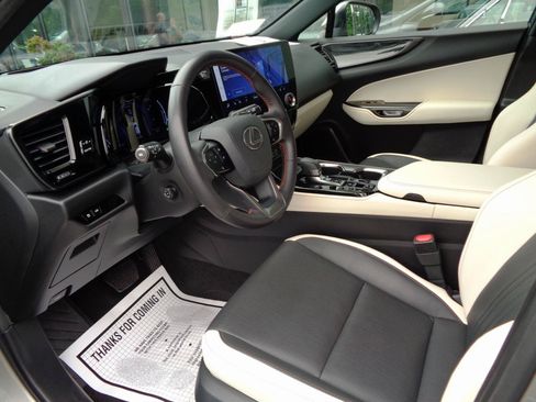Used 2024 Lexus NX 350h AWD image 10