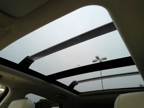 Used 2017 Cadillac XT5 Luxury w/ Driver Awareness Package image 7