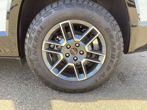 New 2026 GMC Terrain AT4 w/ Convenience Package III image 5