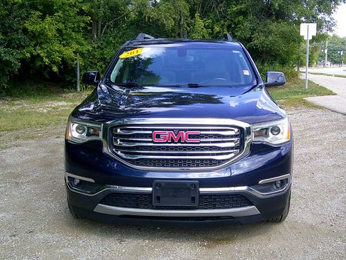 Used 2017 GMC Acadia SLT image 2