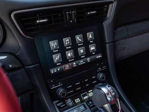 Certified 2018 Porsche 911 GT2 RS RWD image 24