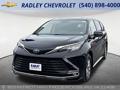 Used 2023 Toyota Sienna XLE