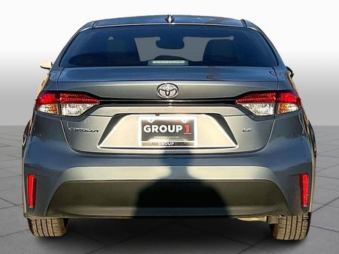 Used 2025 Toyota Corolla LE image 4