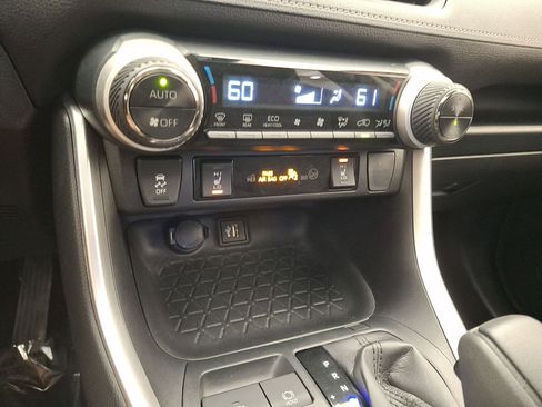 Certified 2023 Toyota RAV4 XLE w/ Convenience Package AWD/4WD image 19