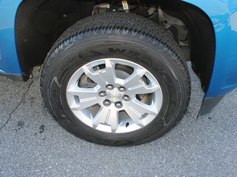 Used 2022 Chevrolet Colorado LT w/ LT Convenience Package image 10