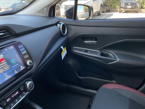 New 2025 Nissan Versa SR w/ Trunk Package image 31