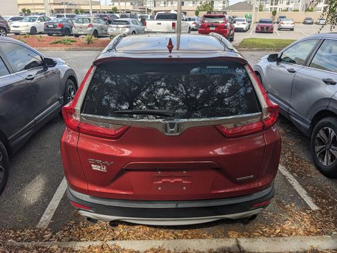 Used 2017 Honda CR-V Touring image 9